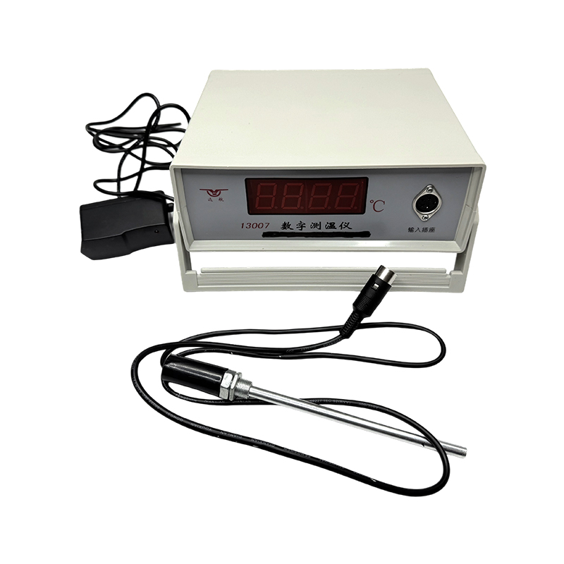 Digitalni instrument za mjerenje temperature / fizika / laboratorijski instrumenti